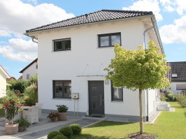 Modernes, schlüsselfertiges Massivhaus in Massivbauweise als Beispiel für die aktuelle Baupreis-Aktion.